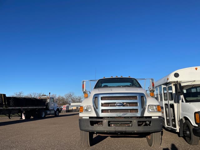 Image of Ford F-650 equipment image 1