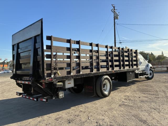 Image of Ford F-650 equipment image 2