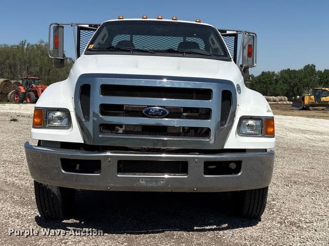 Image of Ford F-650 equipment image 1