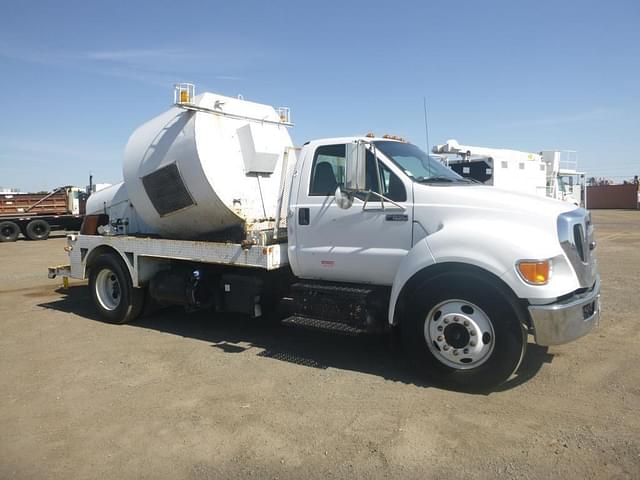 Image of Ford F-650 equipment image 1