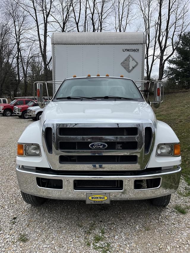 Image of Ford F-650 equipment image 2