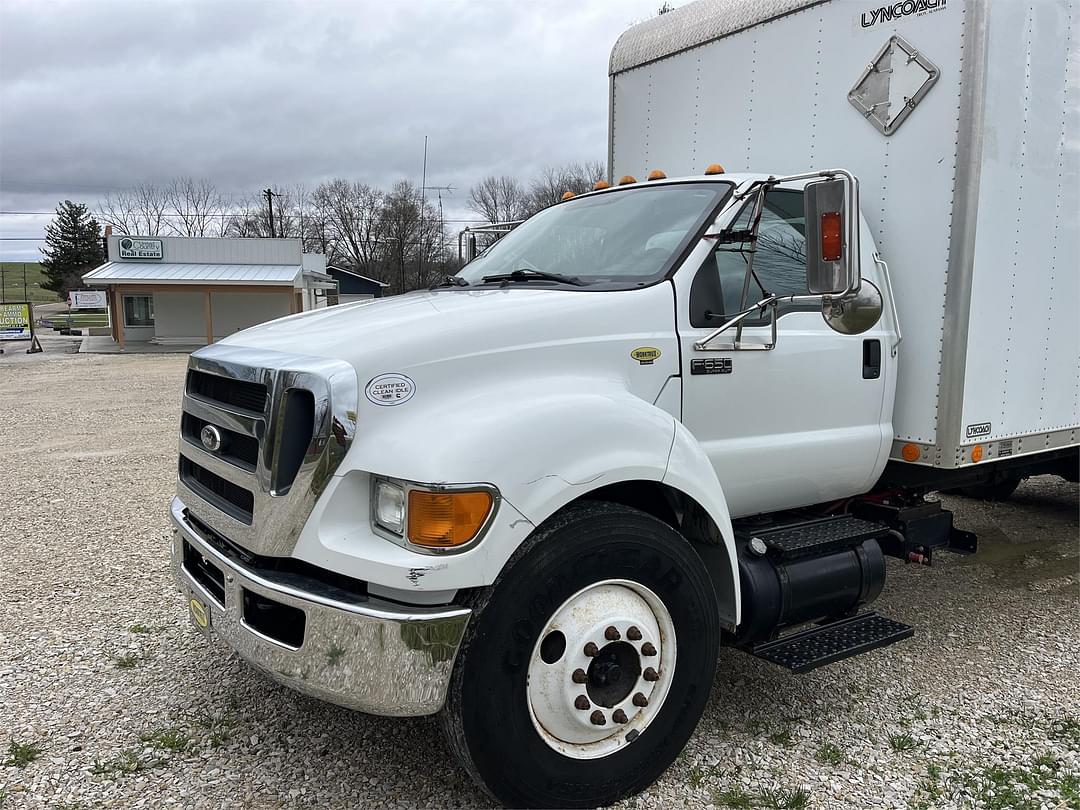 Image of Ford F-650 Primary image