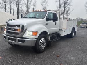 2015 Ford F-650 Image