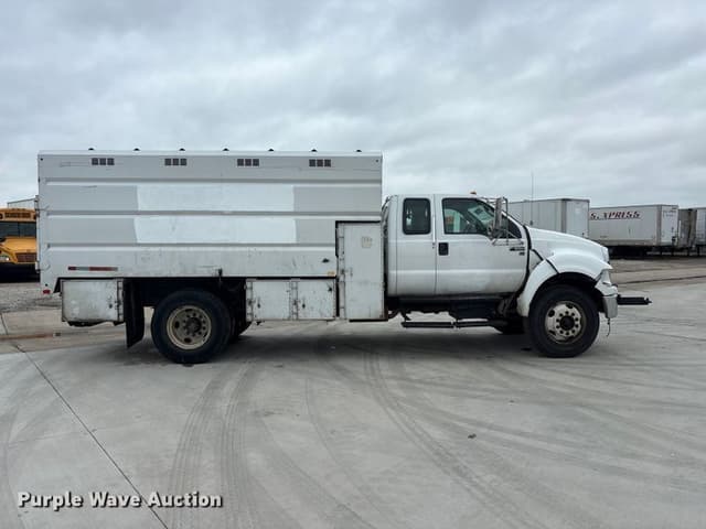 Image of Ford F-650 equipment image 3