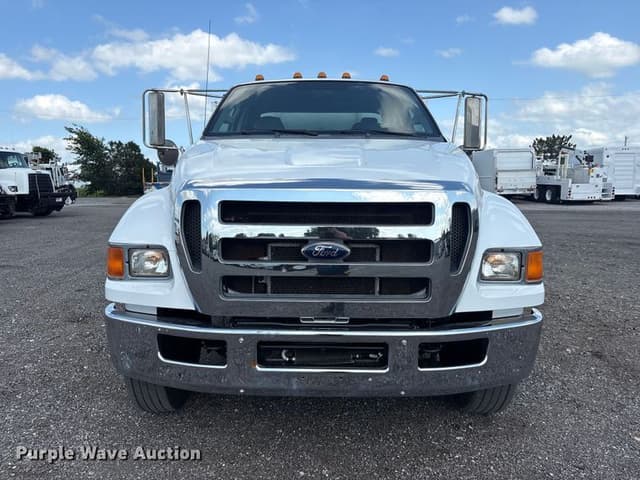 Image of Ford F-650 equipment image 1