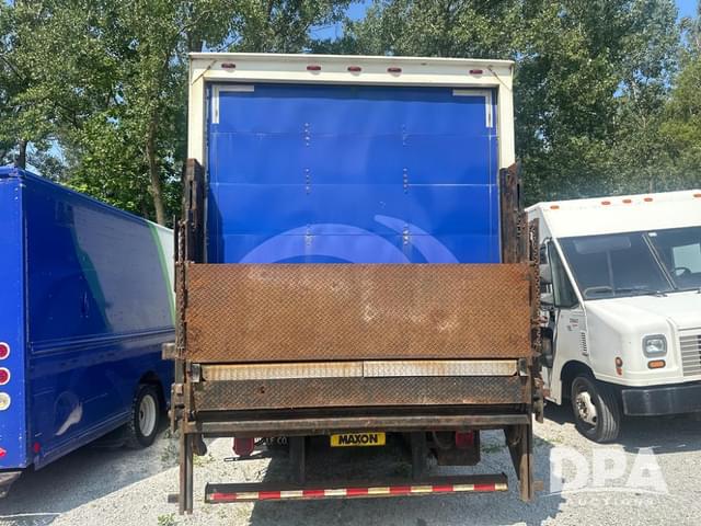 Image of Ford F-650 equipment image 4