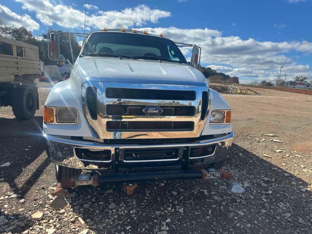 Image of Ford F-650 equipment image 2
