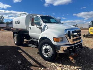 2015 Ford F-650 Image