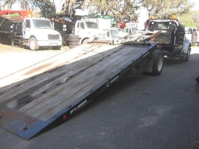 Image of Ford F-650 equipment image 4
