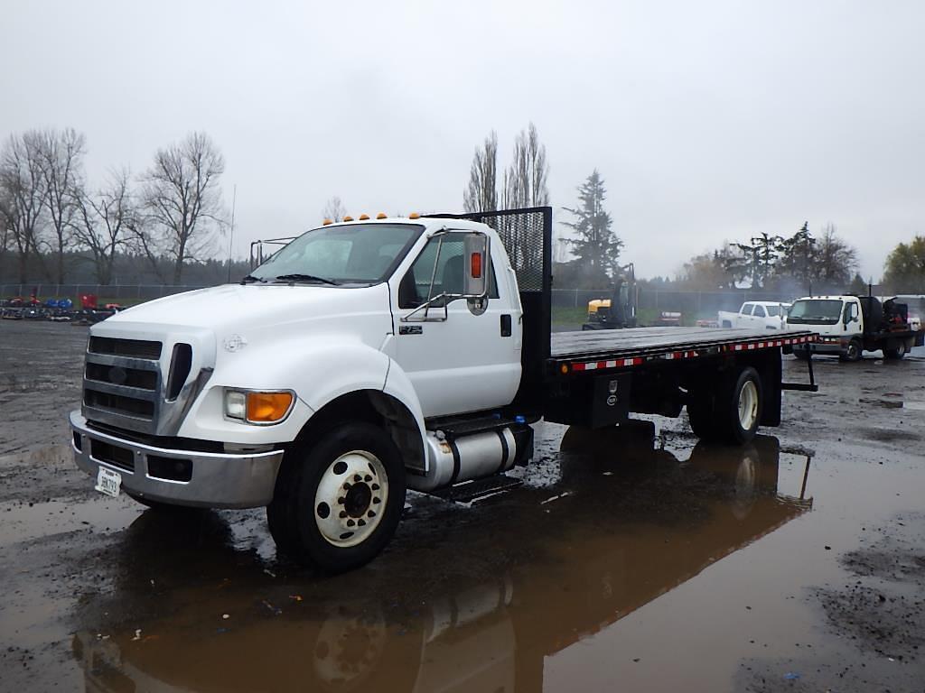 Image of Ford F-750 Primary image