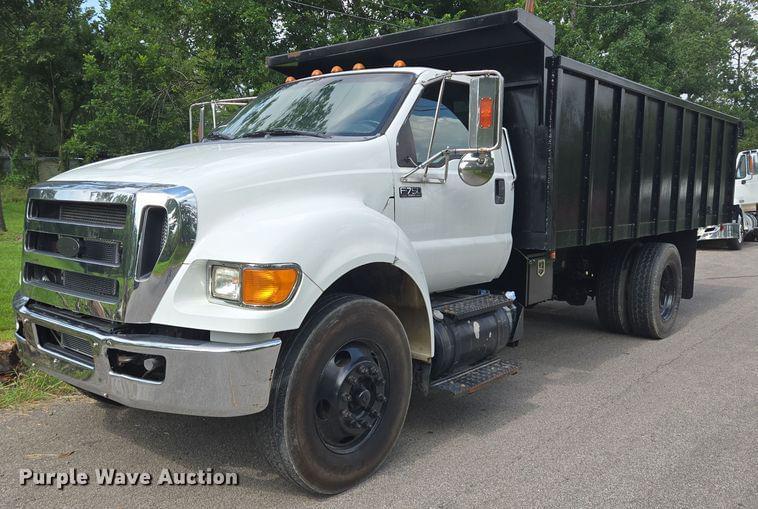 Image of Ford F-750 Primary image