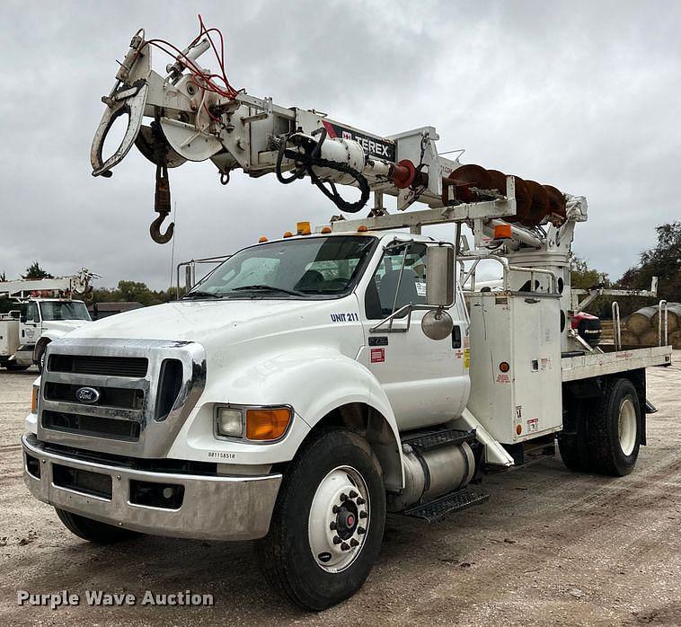 Image of Ford F-750 Primary image