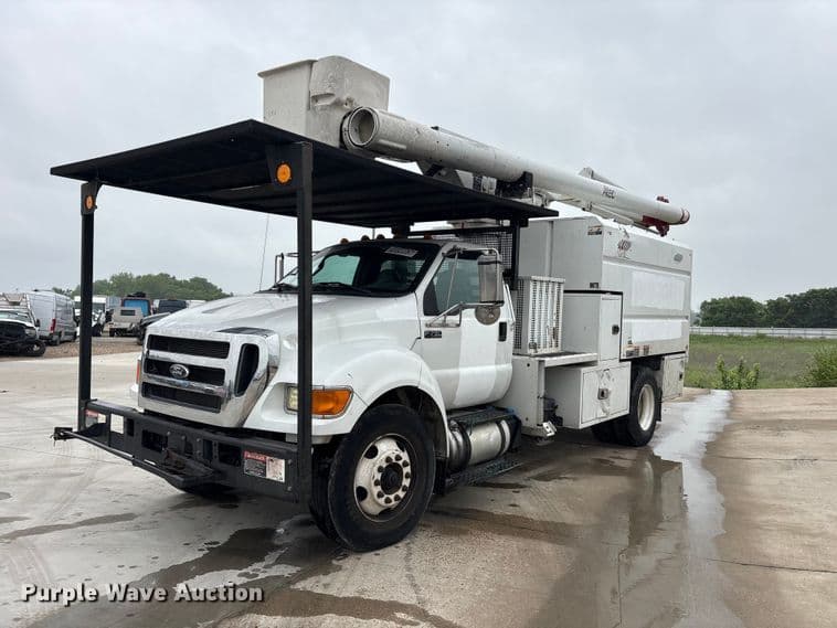 Image of Ford F-750 Primary image
