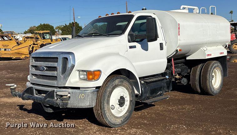 Image of Ford F-750 Primary image