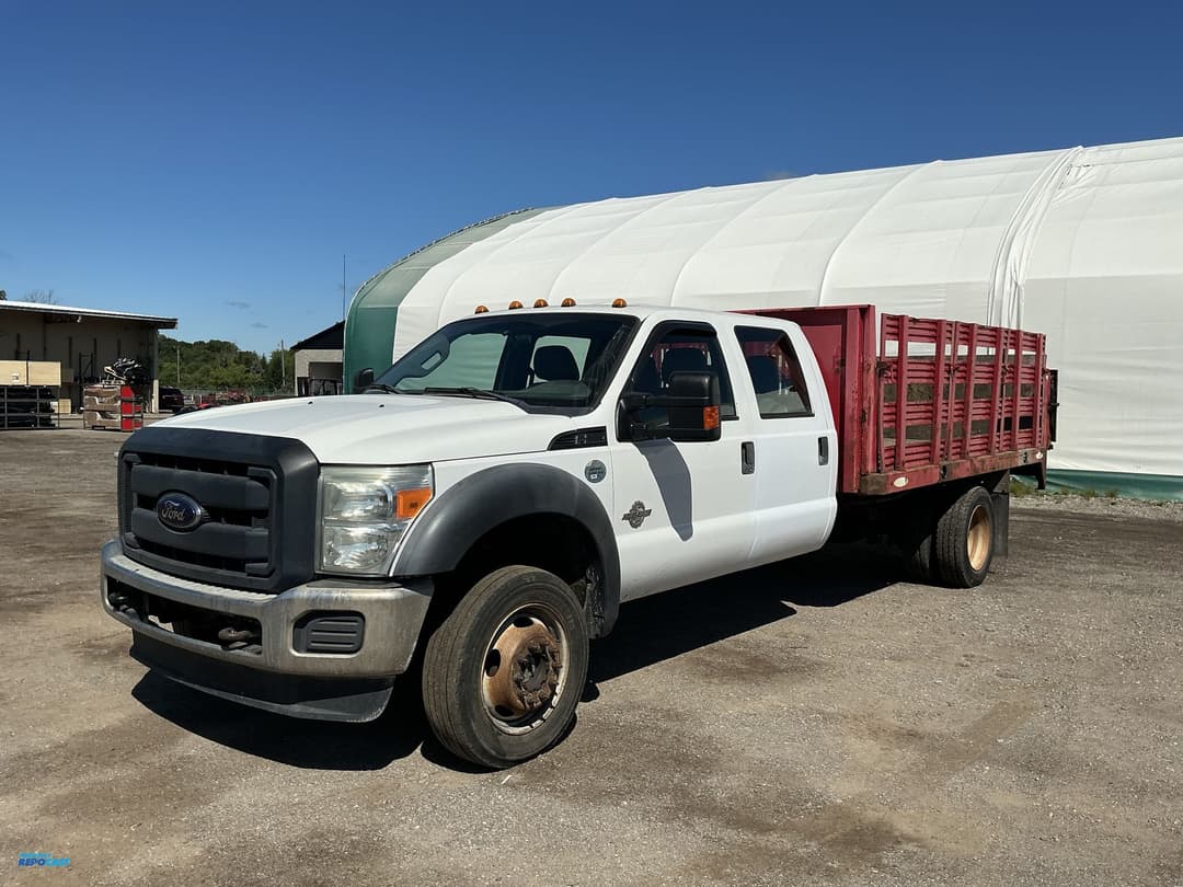 Image of Ford F-550 Primary image