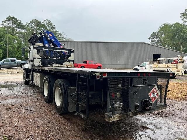 Image of Freightliner 108SD equipment image 4