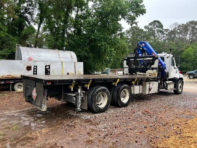 Image of Freightliner 108SD equipment image 2