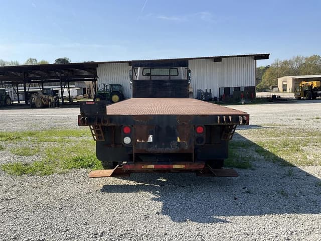 Image of Freightliner 108SD equipment image 3
