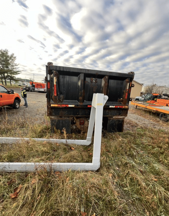 Image of Freightliner 108SD equipment image 2