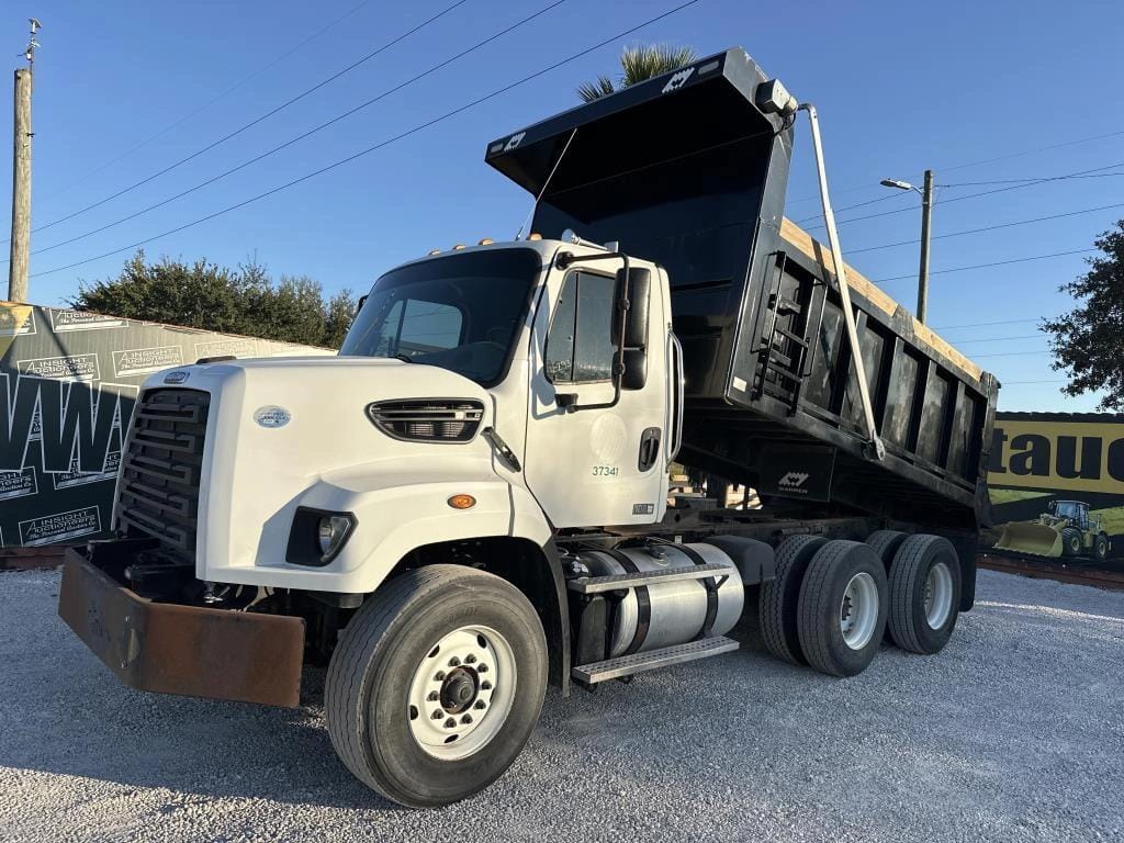 2015 Freightliner 108SD Equipment Image0