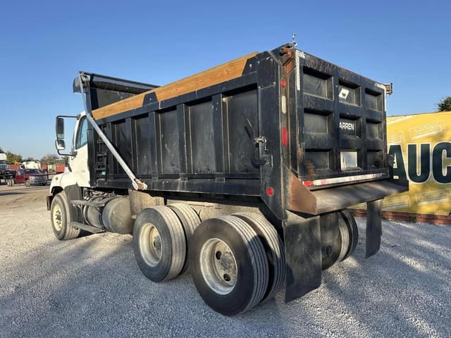 Image of Freightliner 108SD equipment image 1