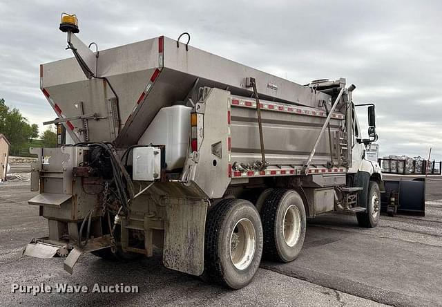 Image of Freightliner 108SD equipment image 4