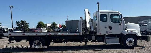 Image of Freightliner 108SD equipment image 3