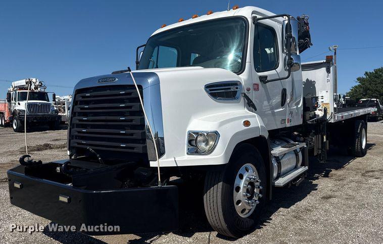 Image of Freightliner 108SD Primary image