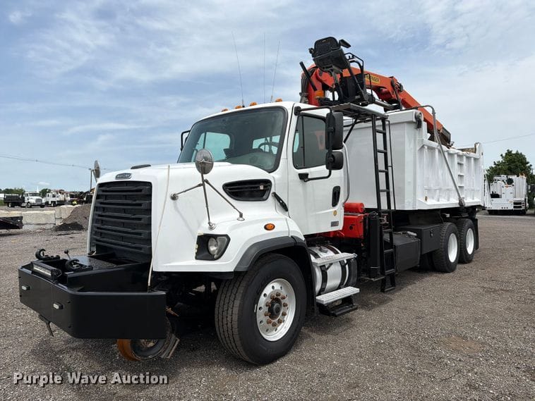 2015 Freightliner 108SD Equipment Image0