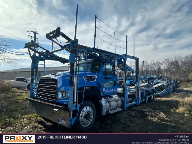 Image of Freightliner 114SD equipment image 1