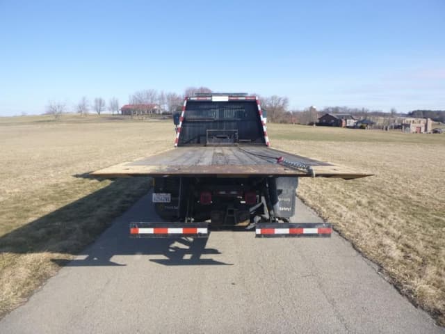 Image of Freightliner Business Class M2 106 equipment image 3