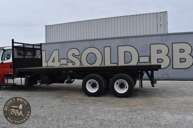 Image of Freightliner Business Class M2 equipment image 2