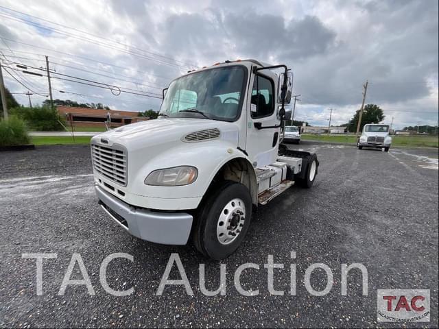 Image of Freightliner Business Class M2 106 equipment image 1