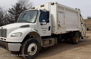 2015 Freightliner Business Class M2 106 Equipment Image0