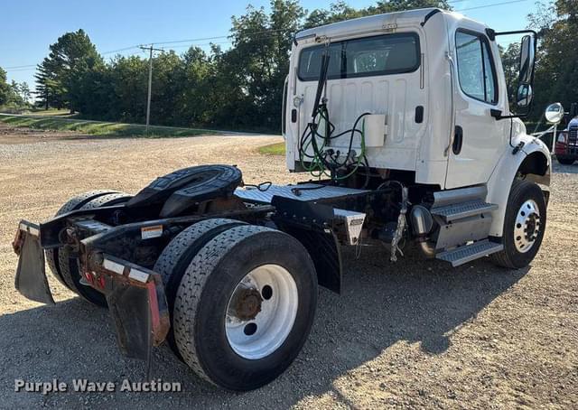 Image of Freightliner Business Class M2 equipment image 4