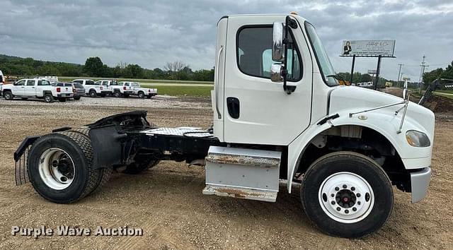 Image of Freightliner Business Class M2 equipment image 3