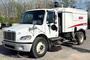 Main image Freightliner Business Class M2