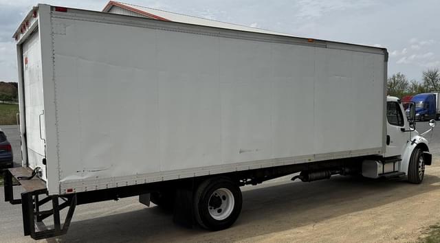 Image of Freightliner Business Class M2 equipment image 2