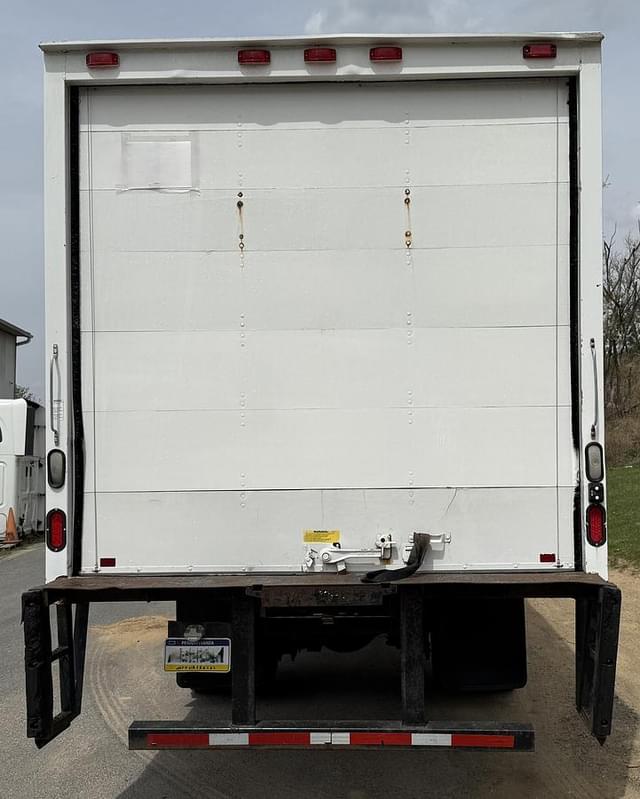 Image of Freightliner Business Class M2 equipment image 3