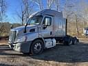 2015 Freightliner Cascadia 113 Image