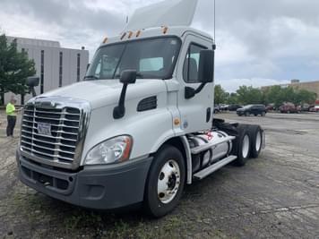 Main image Freightliner Cascadia 113