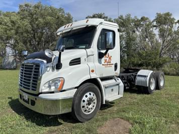 Main image Freightliner Cascadia 113