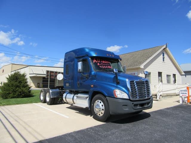 Image of Freightliner Cascadia 125 equipment image 4