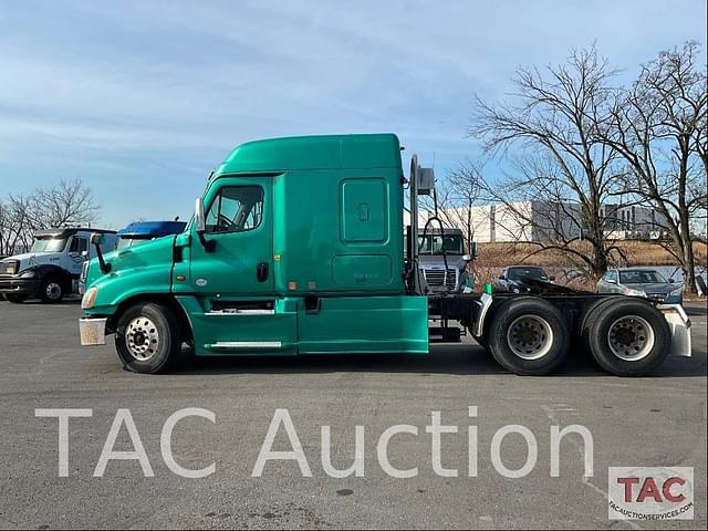 Image of Freightliner Cascadia 125 equipment image 1
