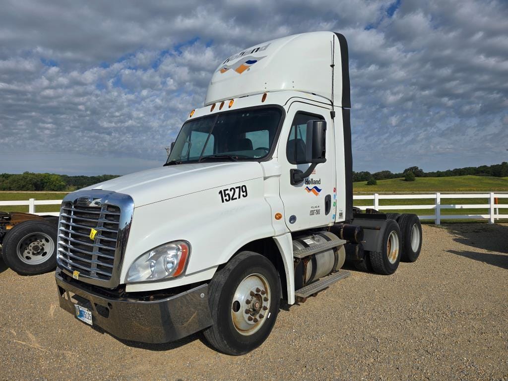 Main image Freightliner Cascadia 125