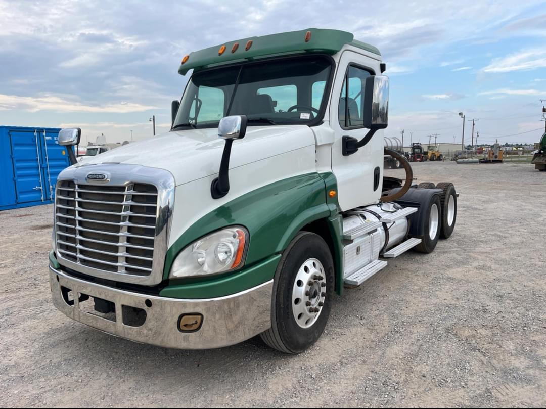 Image of Freightliner Cascadia 125 Primary image