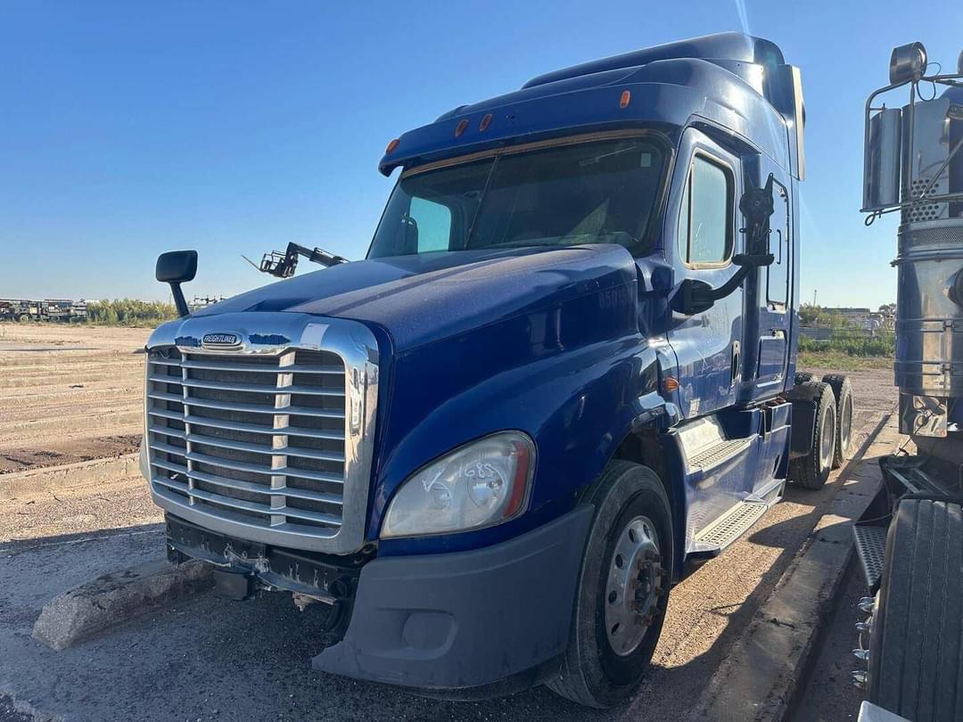 Image of Freightliner Cascadia 125 Primary image