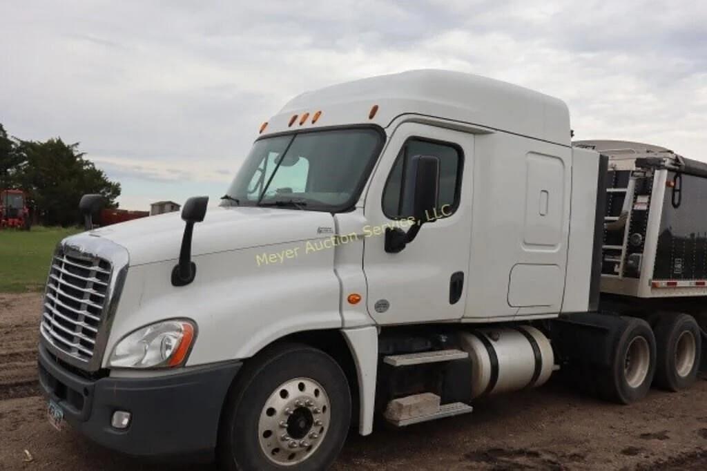 Image of Freightliner Cascadia 125 Primary image