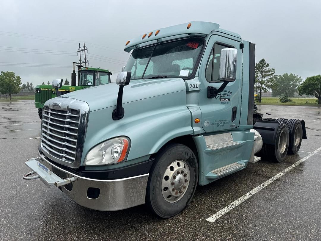 Image of Freightliner Cascadia 125 Primary image