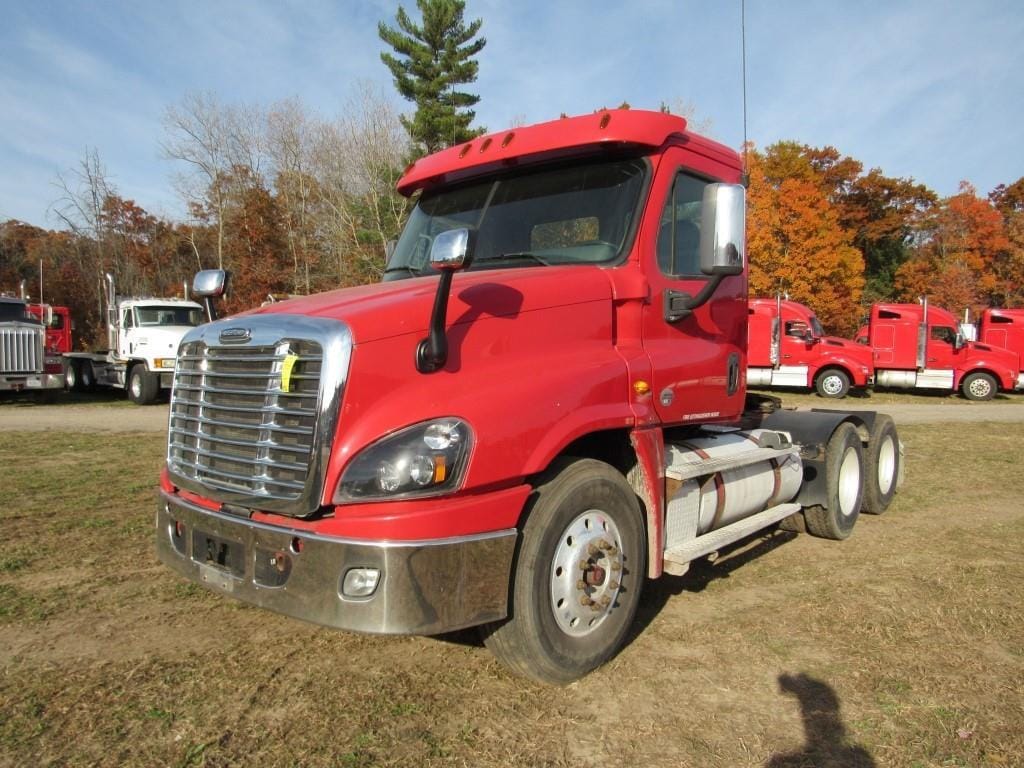 Main image Freightliner Cascadia 125